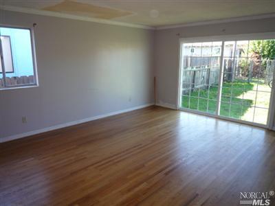 385 Sawyer St, Vallejo, CA 94589 photo 2