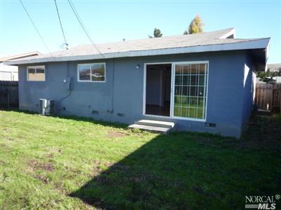 385 Sawyer St, Vallejo, CA 94589 photo 5