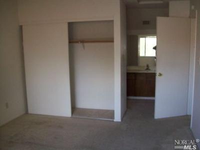 52 Del Prado Cir, Fairfield, CA 94533 photo 9