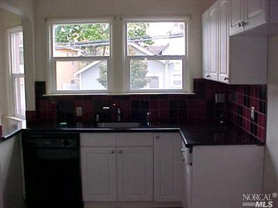 142 Illinois St, Vallejo, CA 94590 photo 6