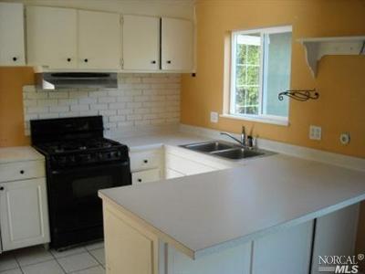 698 Mini Dr, Vallejo, CA 94589 photo 4