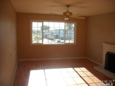 698 Mini Dr, Vallejo, CA 94589 photo 3
