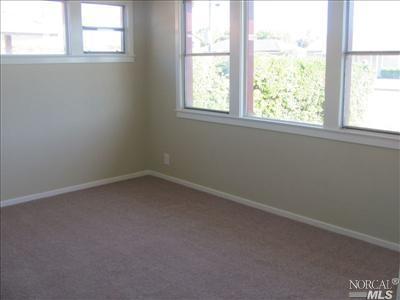 925 Pine St, Vallejo, CA 94590 photo 4