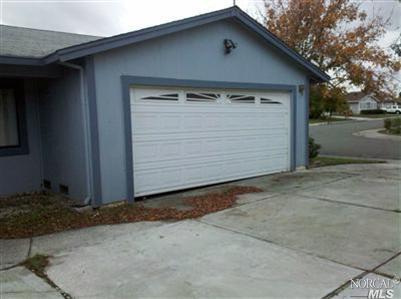 975 Daniel St, Fairfield, CA 94533 photo 2