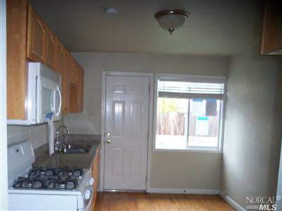 236 E Colorado St, Fairfield, CA 94533 photo 4