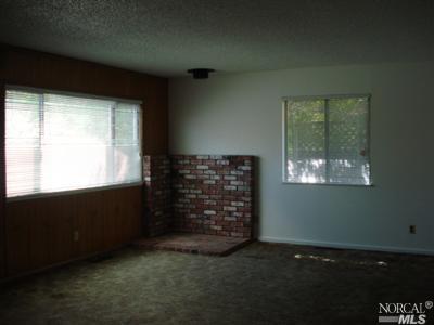 210 E Valley St, Willits, CA 95490 photo 3