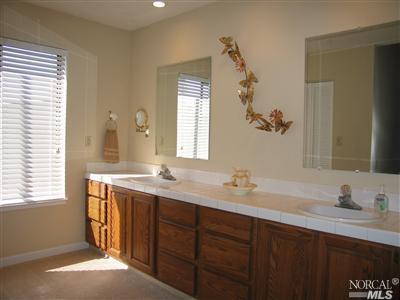 4915 Noble Ct, Winters, CA 95694 photo 10