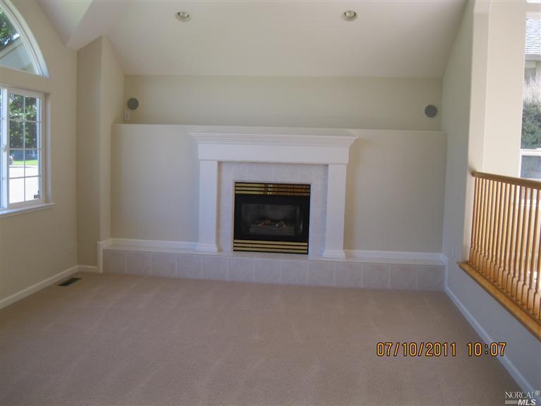 574 Peppertree Dr, Windsor, CA 95492 photo 2