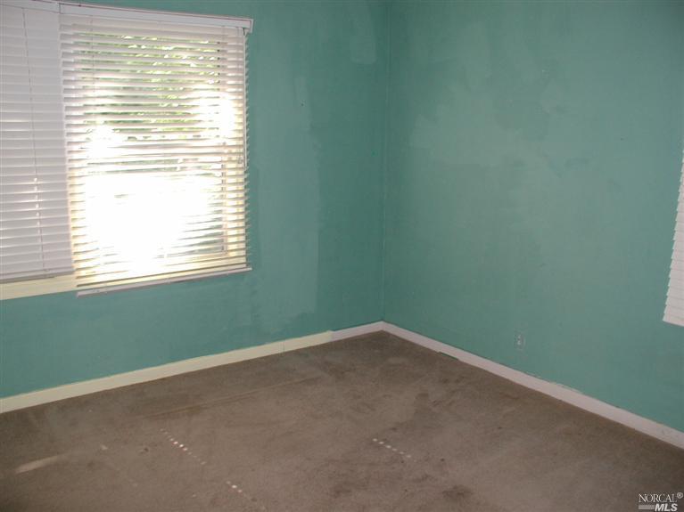 536 Russell St, Vallejo, CA 94591 photo 9