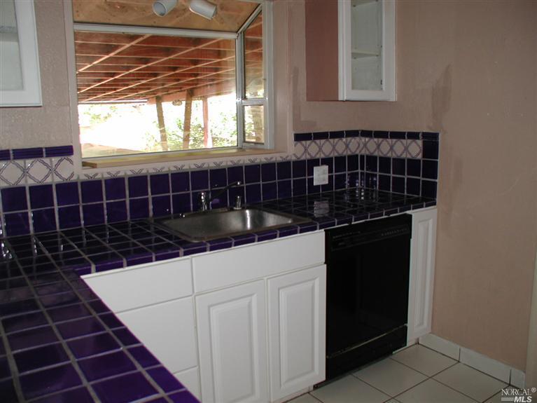 536 Russell St, Vallejo, CA 94591 photo 6