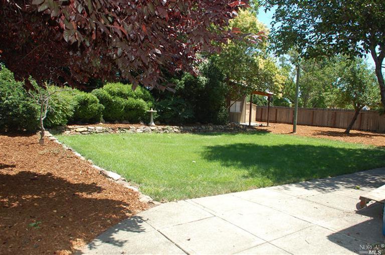 331 Timber Dr, Vacaville, CA 95688 photo 4