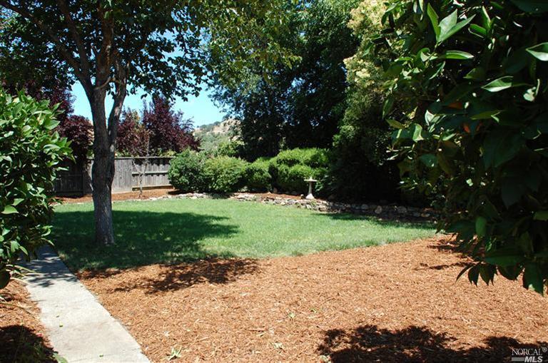 331 Timber Dr, Vacaville, CA 95688 photo 5