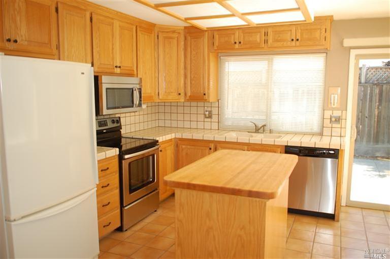 331 Timber Dr, Vacaville, CA 95688 photo 9