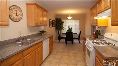 307 Lofas Pl, Vallejo, CA 94589 photo 2