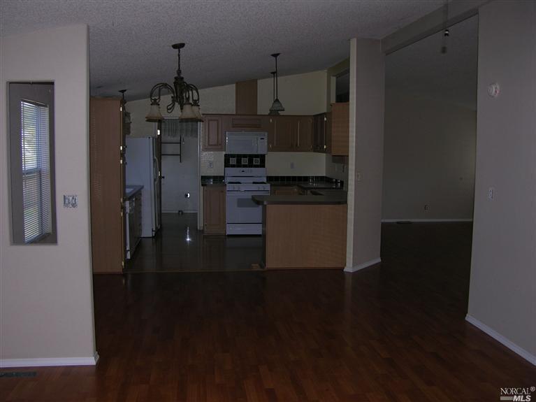 438 Russell St, Winters, CA 95694 photo 4
