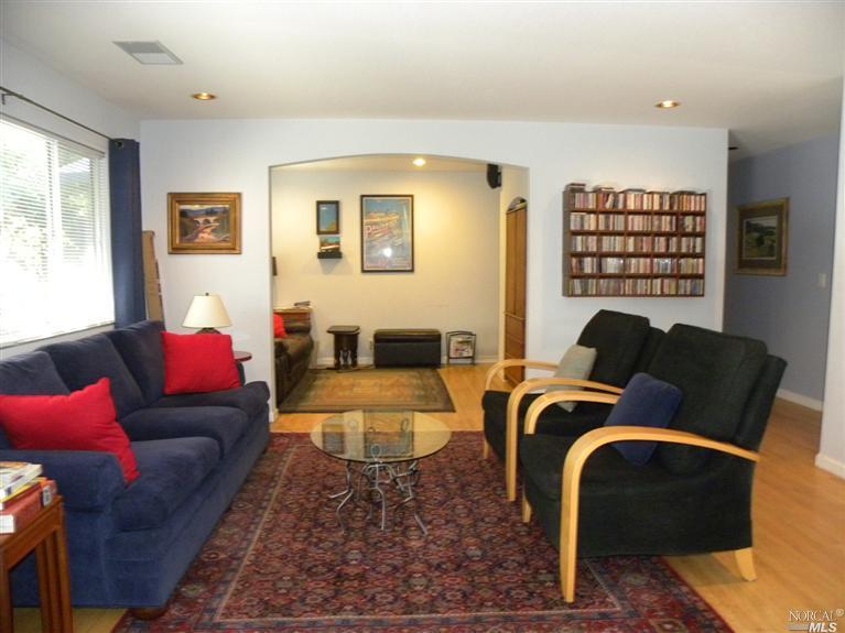 2695 Laurel Dr, Fairfield, CA 94533 photo 3