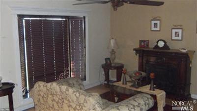 1301 Eisenhower St, Fairfield, CA 94533 photo 3