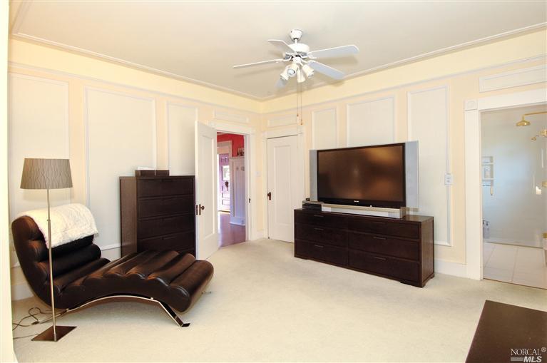 Undisclosed, Healdsburg, CA 95448 photo 12
