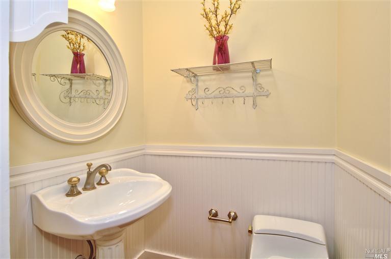 Undisclosed, Healdsburg, CA 95448 photo 10
