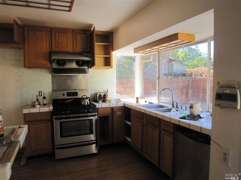 1470 Quail Dr, Fairfield, CA 94533 photo 2