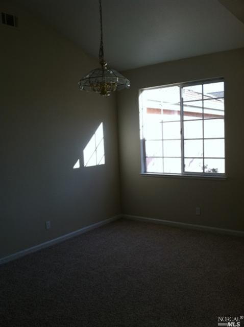 655 Fox Pointe Rd, Vacaville, CA 95687 photo 4