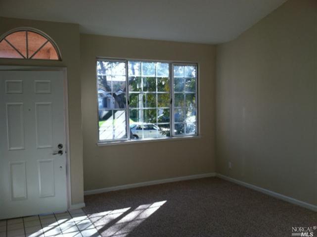 655 Fox Pointe Rd, Vacaville, CA 95687 photo 3