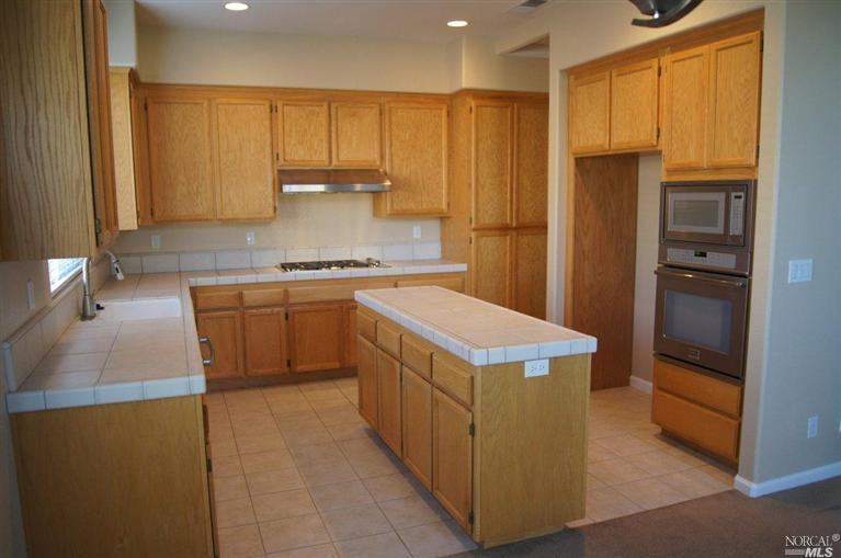 1469 Golf Course Dr, Windsor, CA 95492 photo 4