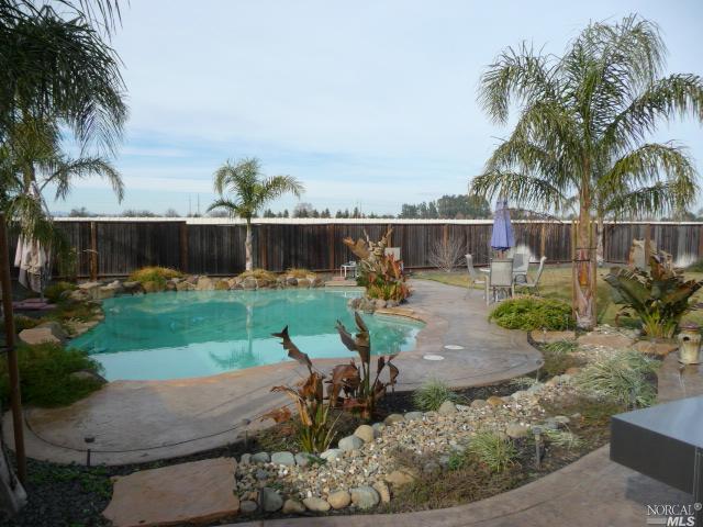 1480 Valley Glen Dr, Dixon, CA 95620 photo 4