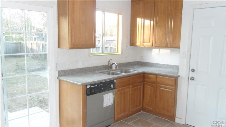 321 Walnut Ave, Vacaville, CA 95688 photo 7