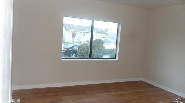 321 Walnut Ave, Vacaville, CA 95688 photo 5