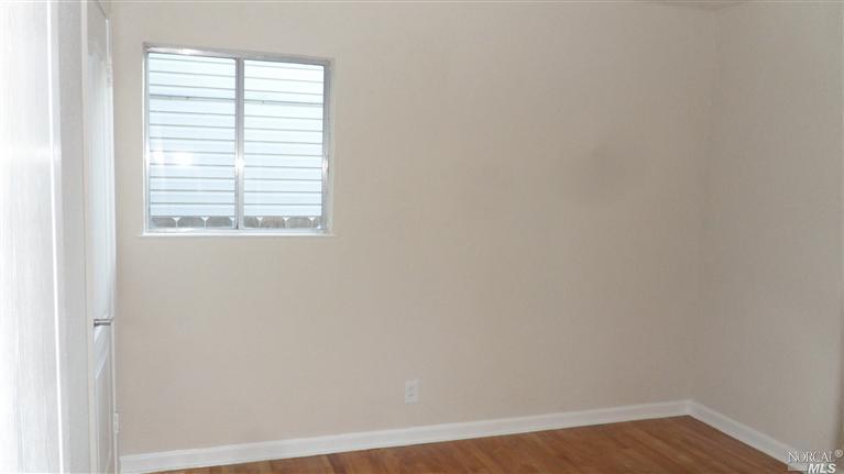 321 Walnut Ave, Vacaville, CA 95688 photo 6