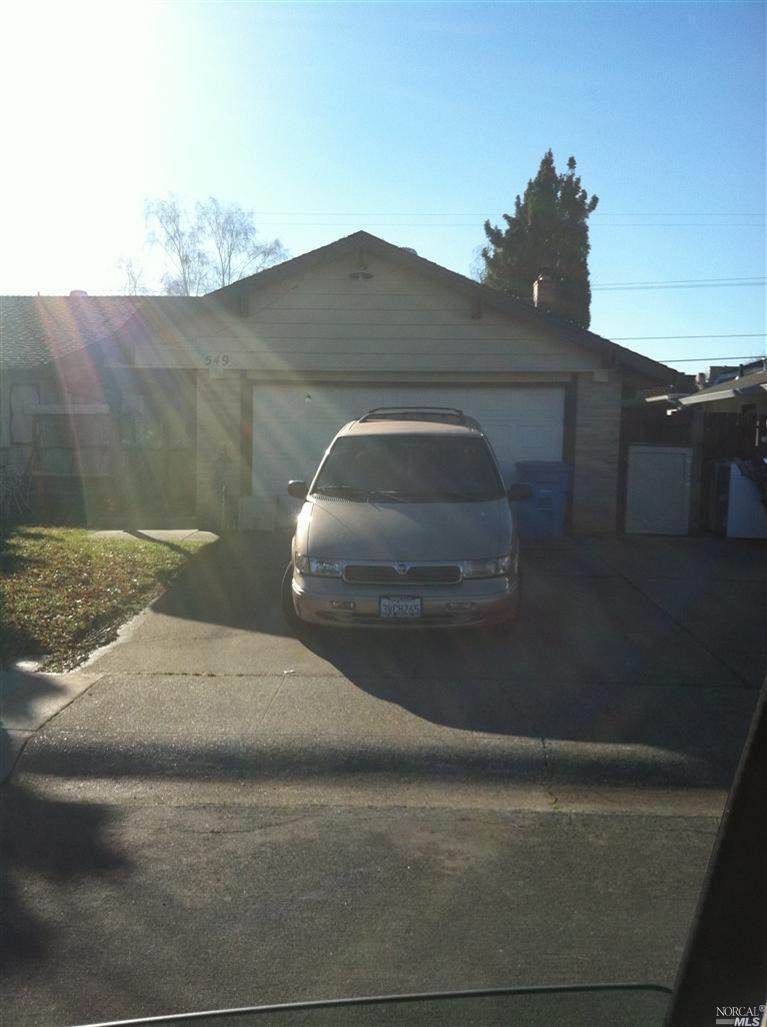 549 Elder St, Vacaville, CA 95688 photo 1