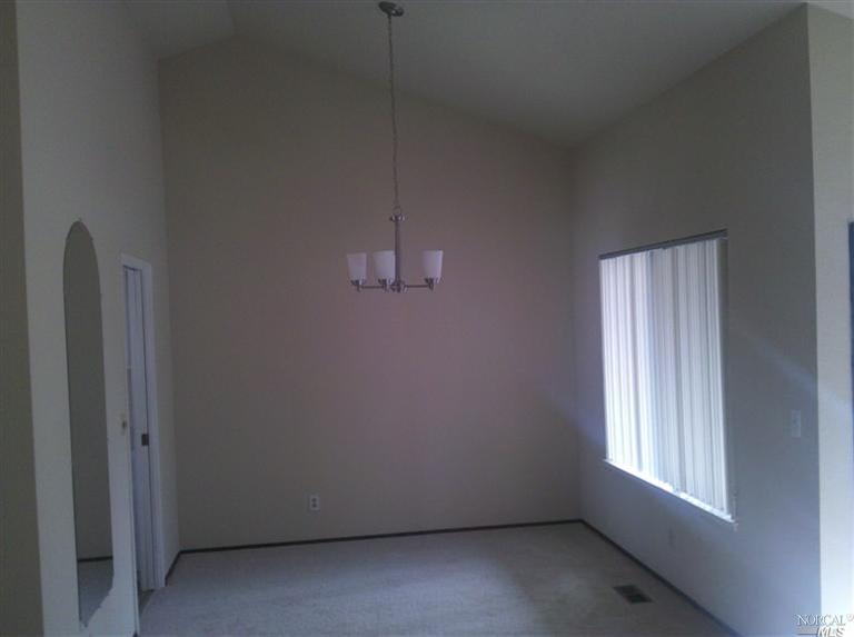 1639 Moraga Dr, Fairfield, CA 94534 photo 5