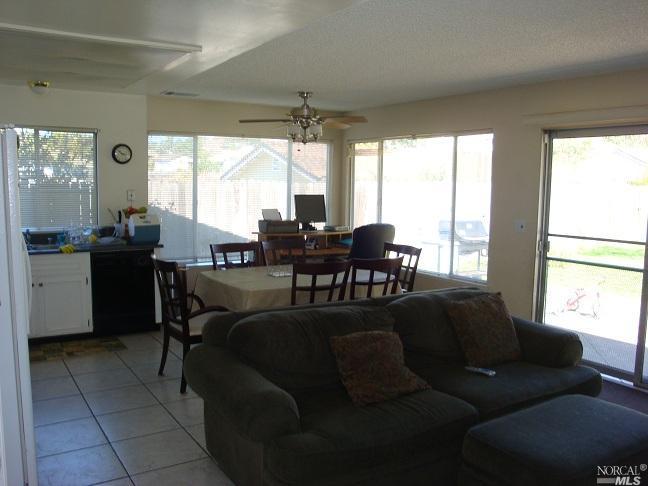 218 Curtis Dr, Vallejo, CA 94591 photo 4