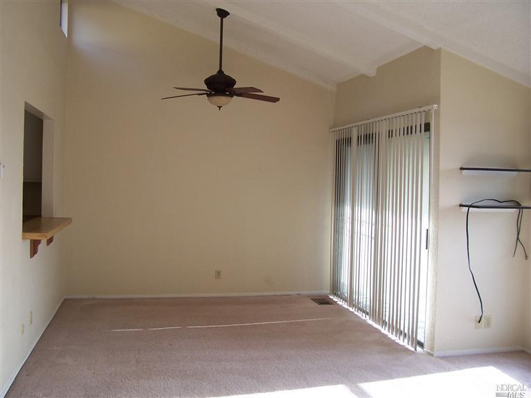 246 Kathy Ellen Dr, Vallejo, CA 94591 photo 3