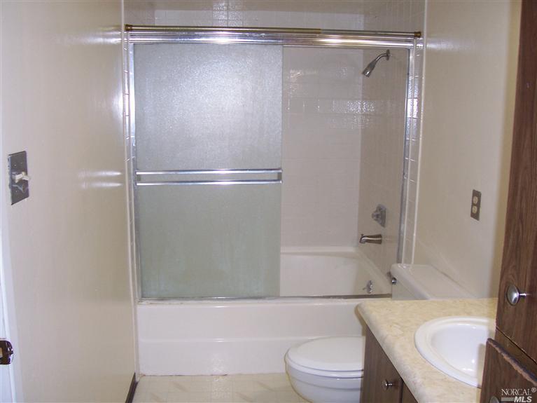 246 Kathy Ellen Dr, Vallejo, CA 94591 photo 8