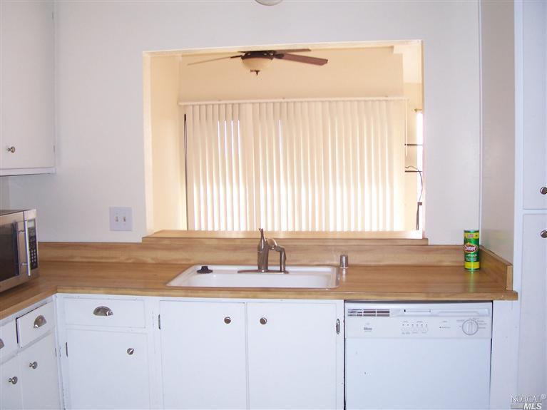 246 Kathy Ellen Dr, Vallejo, CA 94591 photo 2