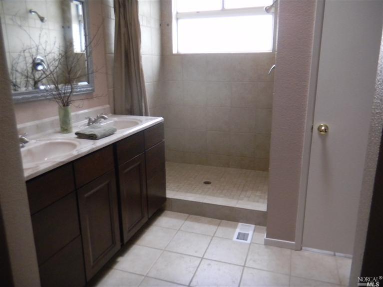 Undisclosed, Windsor, CA 95492 photo 13