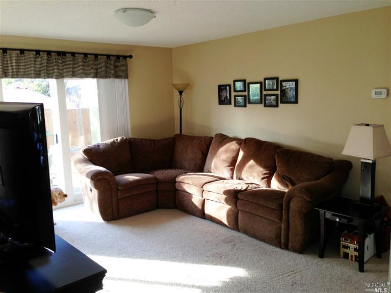 826 Milsom Pl, Windsor, CA 95492 photo 4
