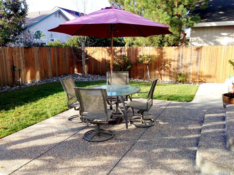 826 Milsom Pl, Windsor, CA 95492 photo 15