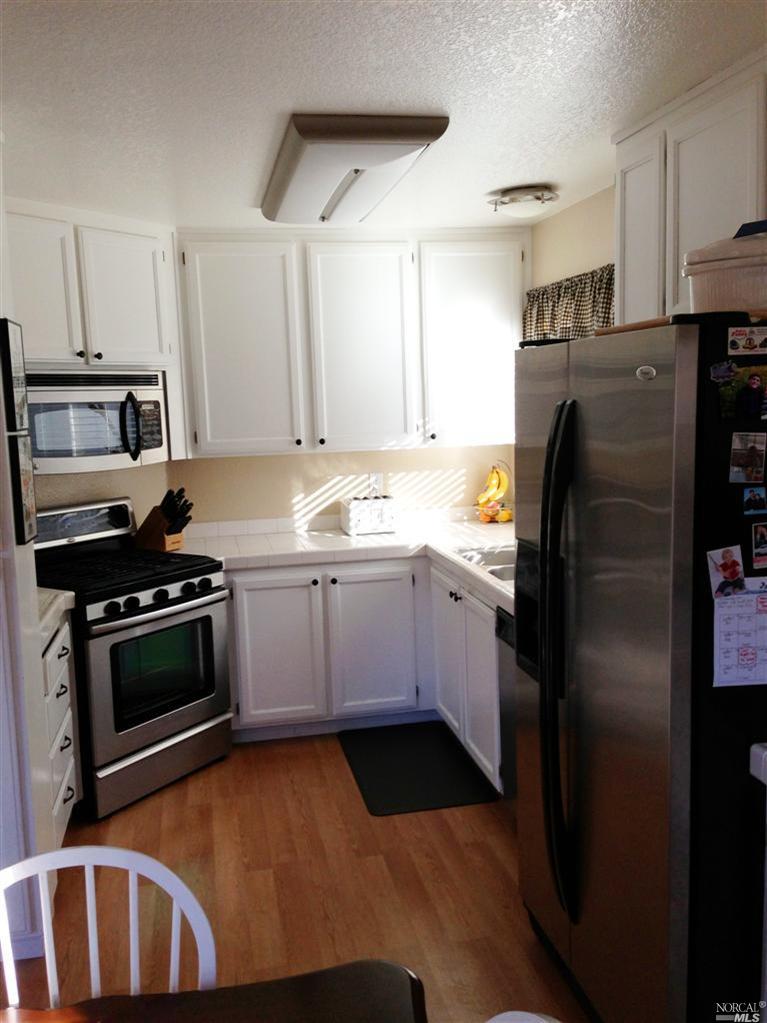 826 Milsom Pl, Windsor, CA 95492 photo 8