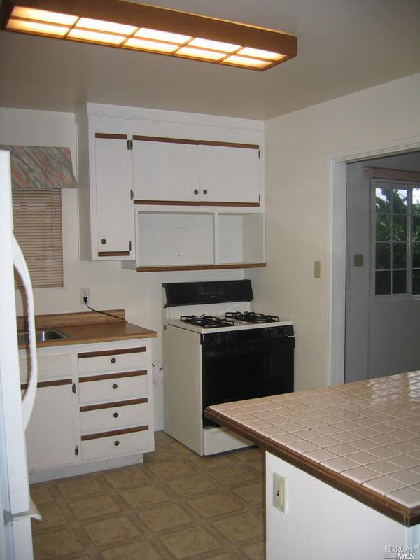 325 Ladera Dr, Vallejo, CA 94591 photo 7