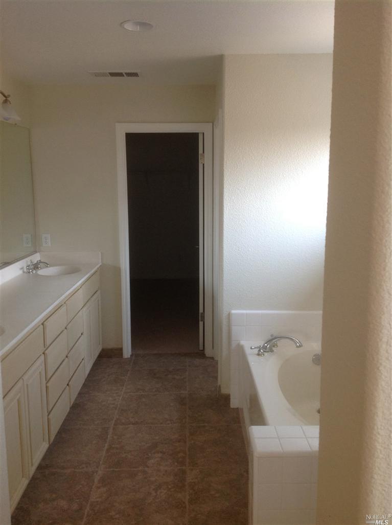 Undisclosed, Windsor, CA 95492 photo 4