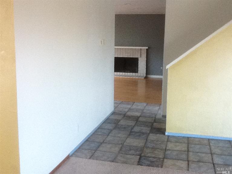 271 Shady Ln, Vallejo, CA 94591 photo 5
