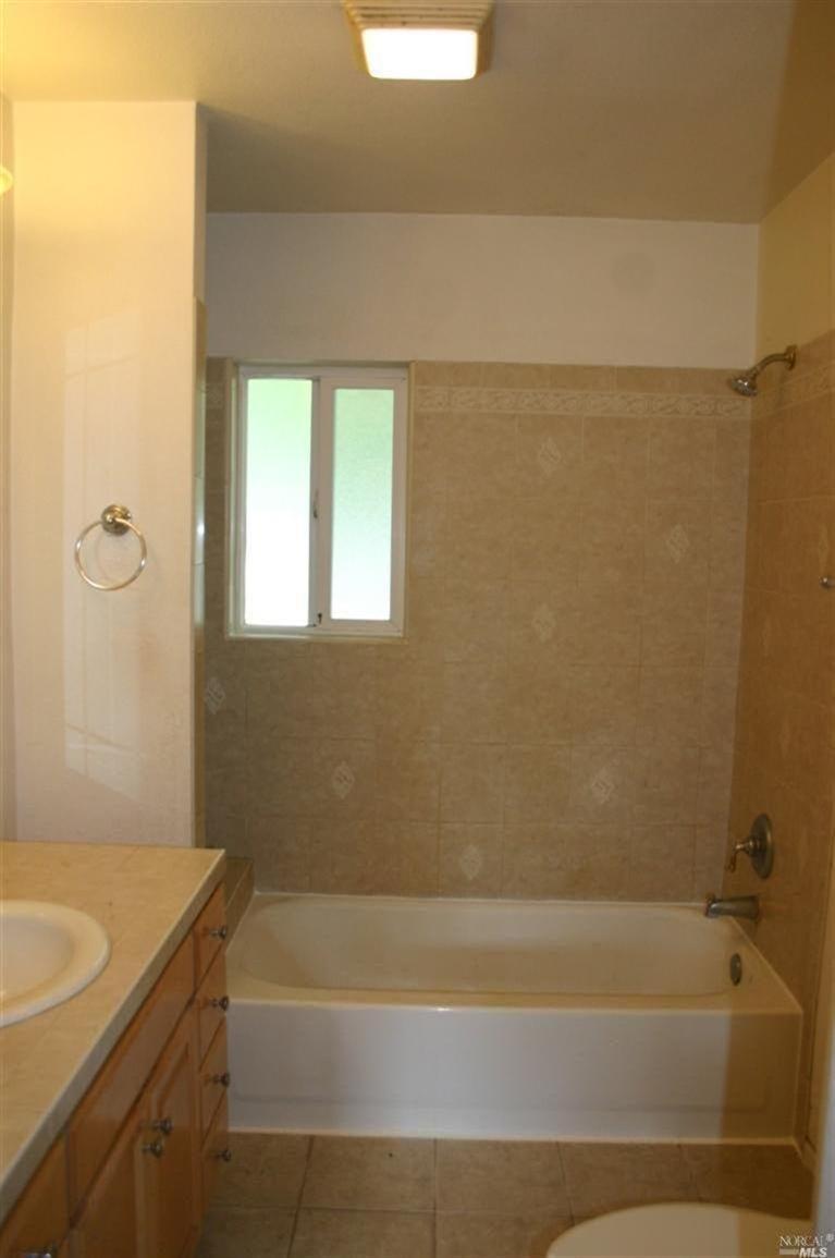 5497 Kay Dr, Windsor, CA 95492 photo 9