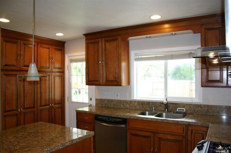 5497 Kay Dr, Windsor, CA 95492 photo 4
