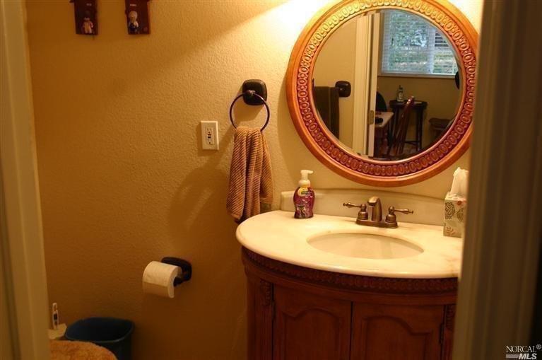 5497 Kay Dr, Windsor, CA 95492 photo 8