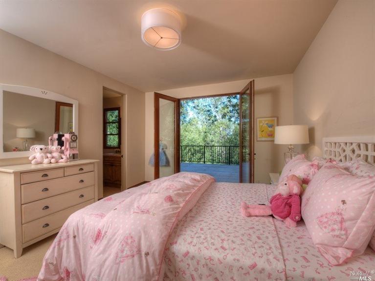 Undisclosed, Kentfield, CA 94904 photo 21