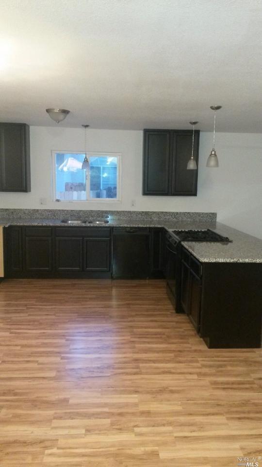 875 Mohawk Dr, Ukiah, CA 95482 photo 5