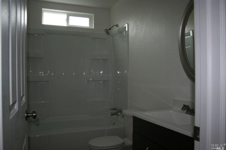 875 Mohawk Dr, Ukiah, CA 95482 photo 7